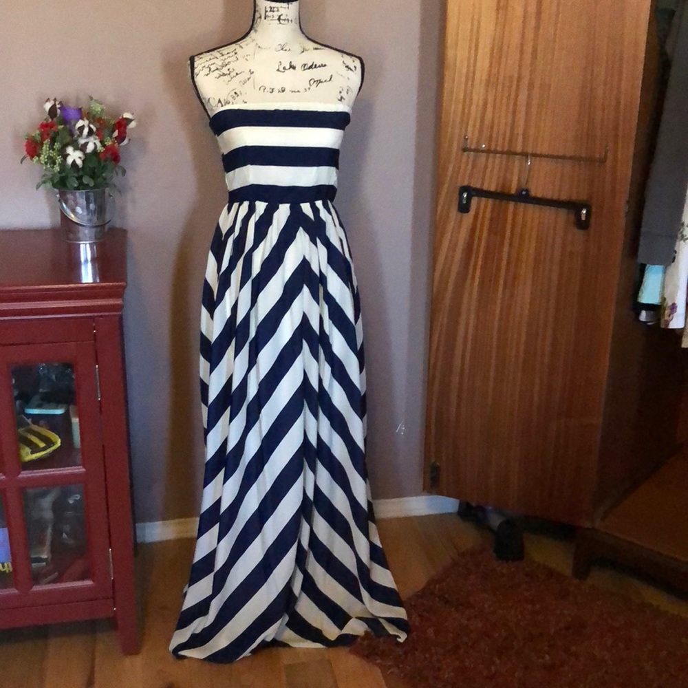 Chevron print maxi dress